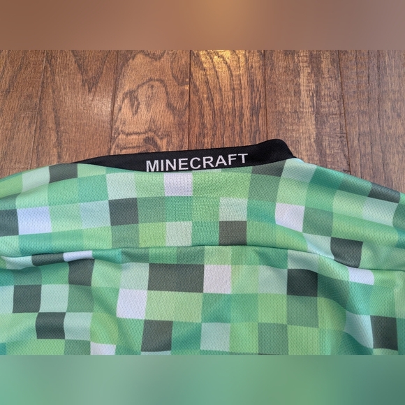 Minecraft Green Pixelated Long Sleeve Jersey XXL Youth Or Adult S - Picture 4 of 5